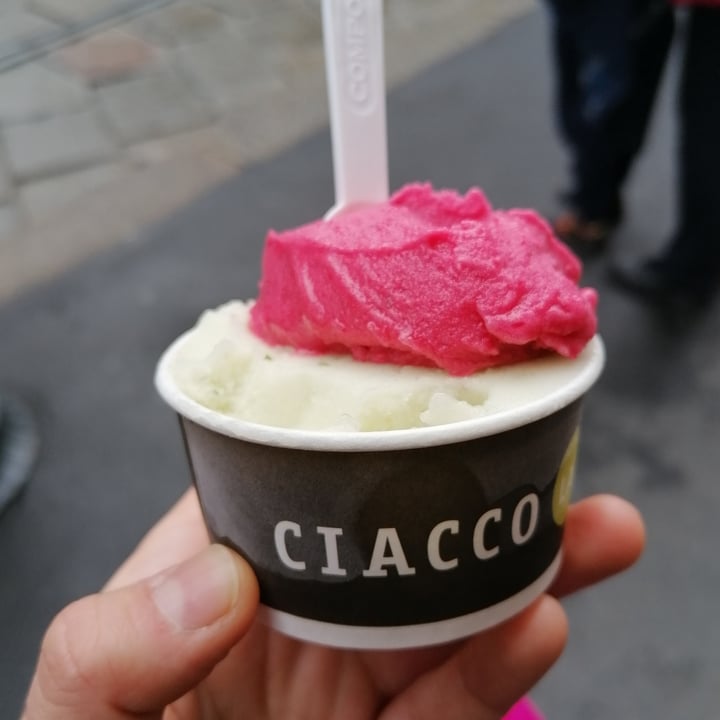 photo of Ciacco Gelato Veg shared by @jessicarebeg on  07 May 2022 - review