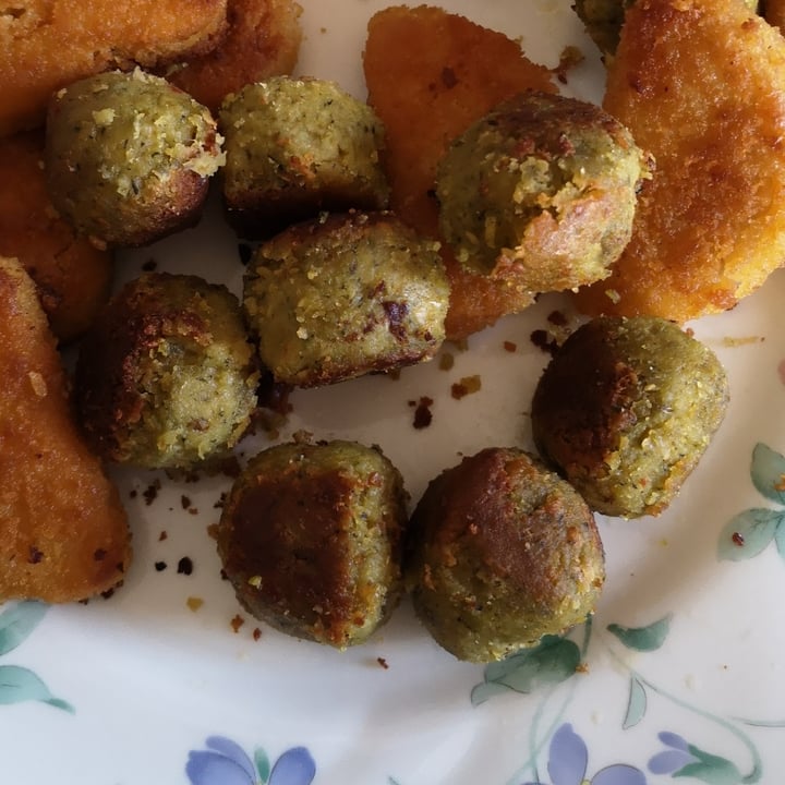 photo of Bio Decò falafel ceci e spinaci shared by @lujonny on  08 Oct 2022 - review