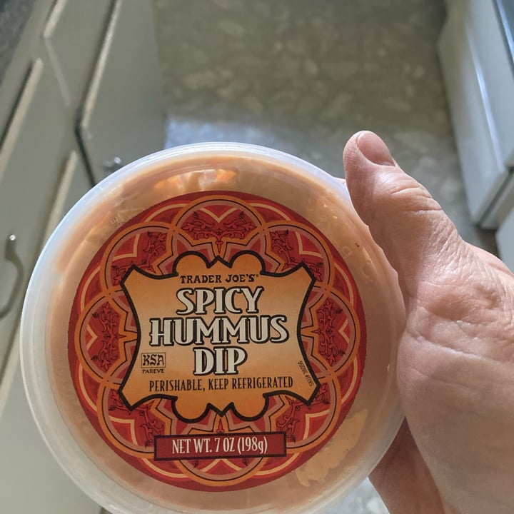 photo of Trader Joe's Spicy hummus dip shared by @piggiesarelove on  29 May 2022 - review