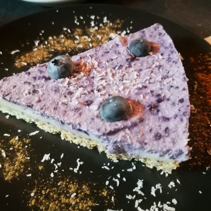 photo of The Wala Room Cheesecake de arándanos shared by @veganplace on  07 Nov 2020 - review