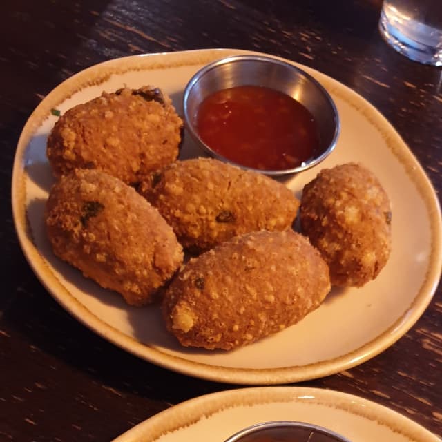 菜肴“Chilli cheese nuggets”的照片