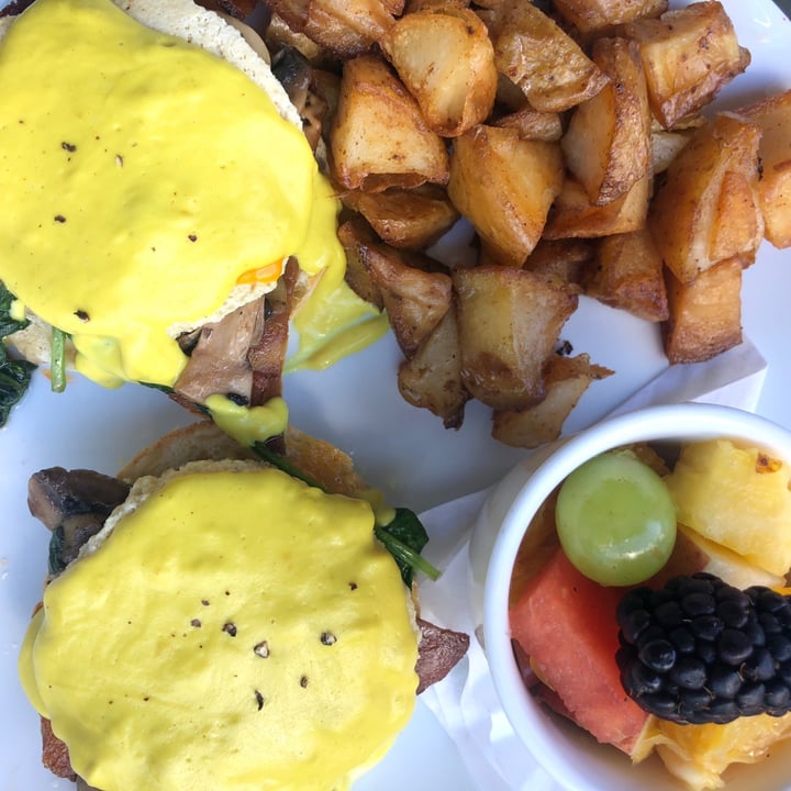 review photo of Plantitude Vegan Benedict shared by @rayna on 30 Dec 2020 - review