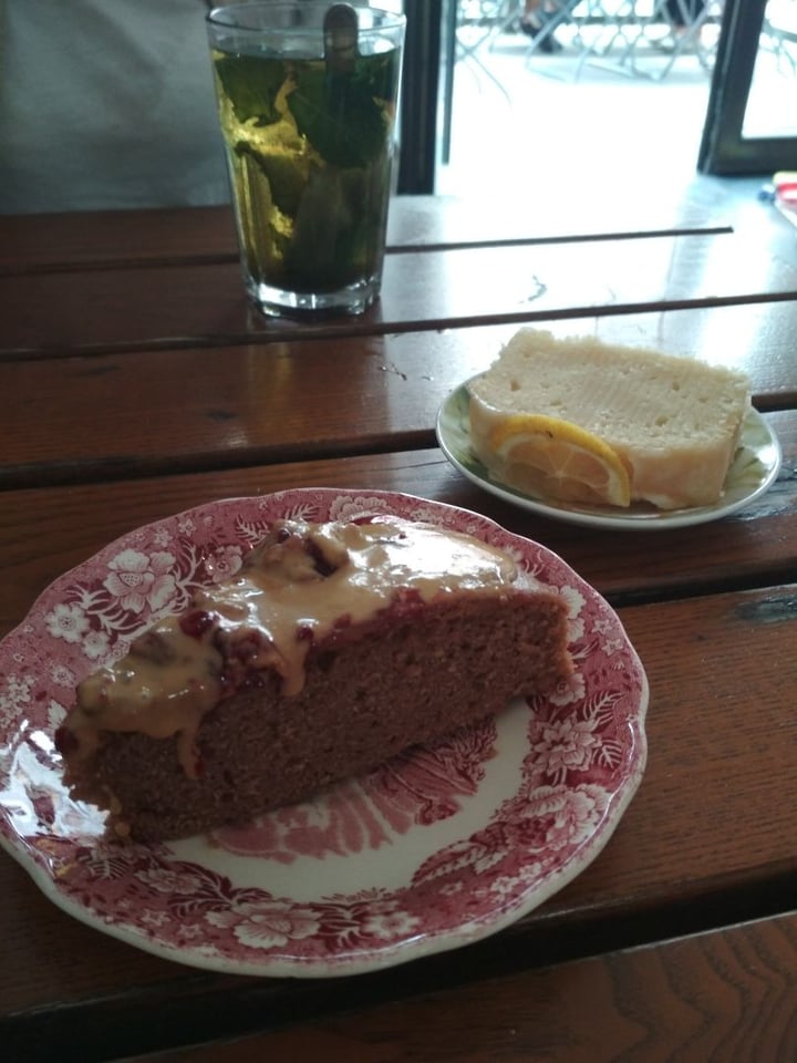 photo of The Judgy Vegan café & bar Cake shared by @piomar on  08 Aug 2019 - review