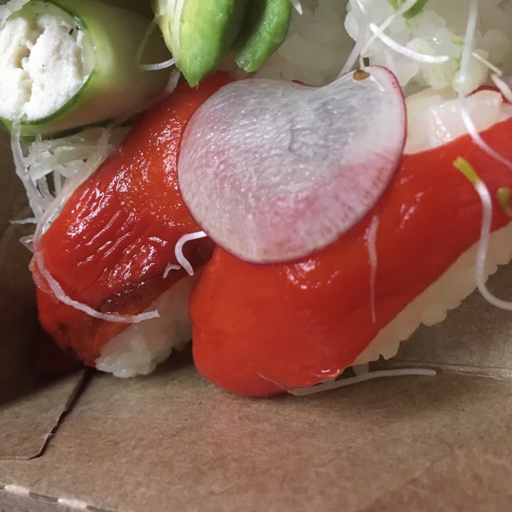 photo of Let it V - Vegan Sushi Red Velvet shared by @lauchis on  13 Jun 2020 - review
