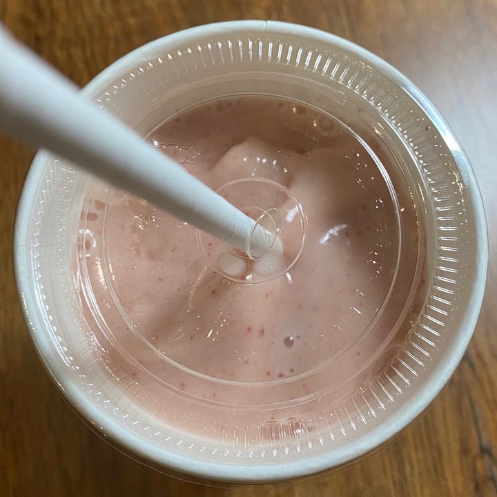 review photo of Katinat Saigon Kafe Strawberry banana smoothie shared by @tiny-traveller on 26 Feb 2021 - review