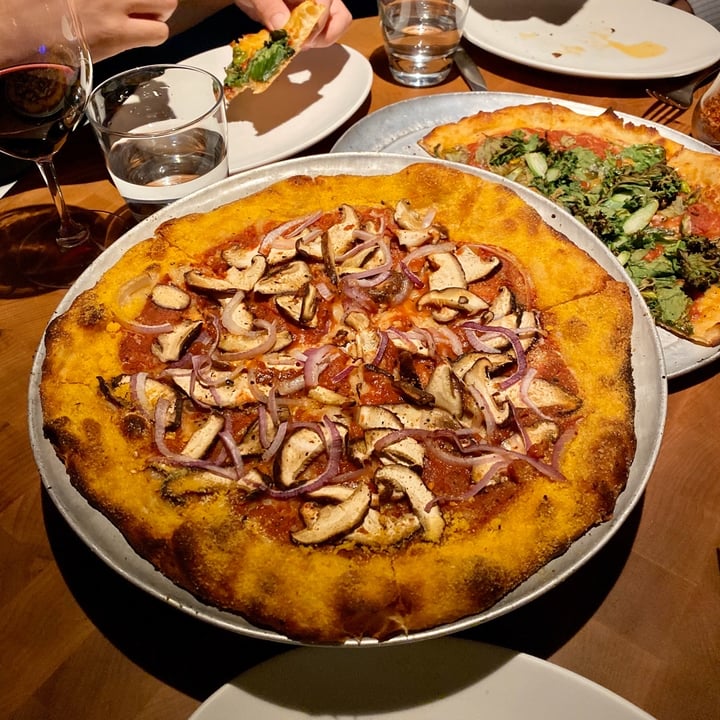 photo of Blue Label Pizza & Wine Veganized: Custom Pizza shared by @vikas on  15 Nov 2019 - review