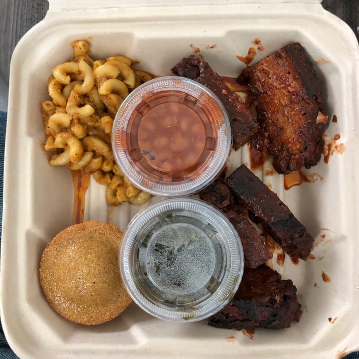 photo of Compton Vegan Ribz Plate shared by @gnargnarbinks402 on  18 Jul 2020 - review
