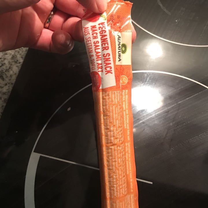 review photo of Alnatura Veganer Snack - nach Salami Art shared by @alexfunny on 12 Apr 2022 - review