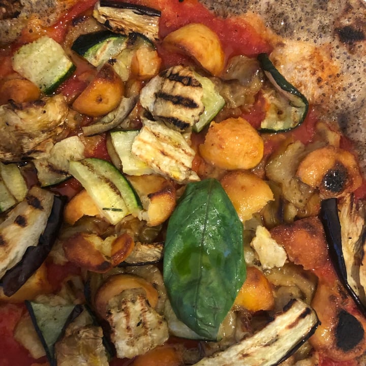 photo of IGPizza - Italian Gourmet Pizza Pizza con patate al forno e verdure grigliate shared by @emanilardi on  08 May 2022 - review