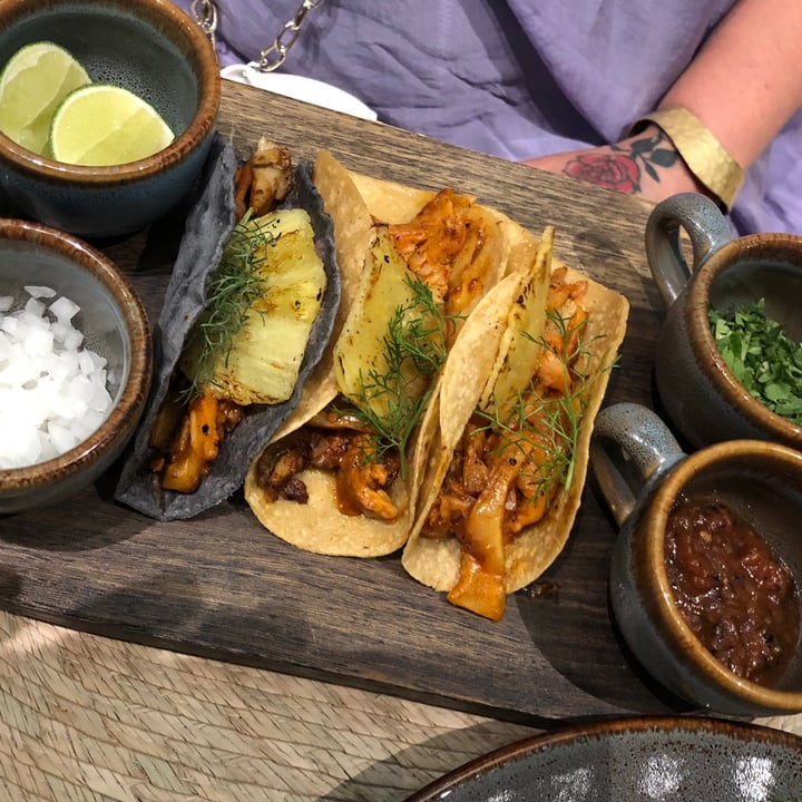 photo of Ojo de Maíz Tacos al pastor shared by @susylhoist on  12 May 2021 - review