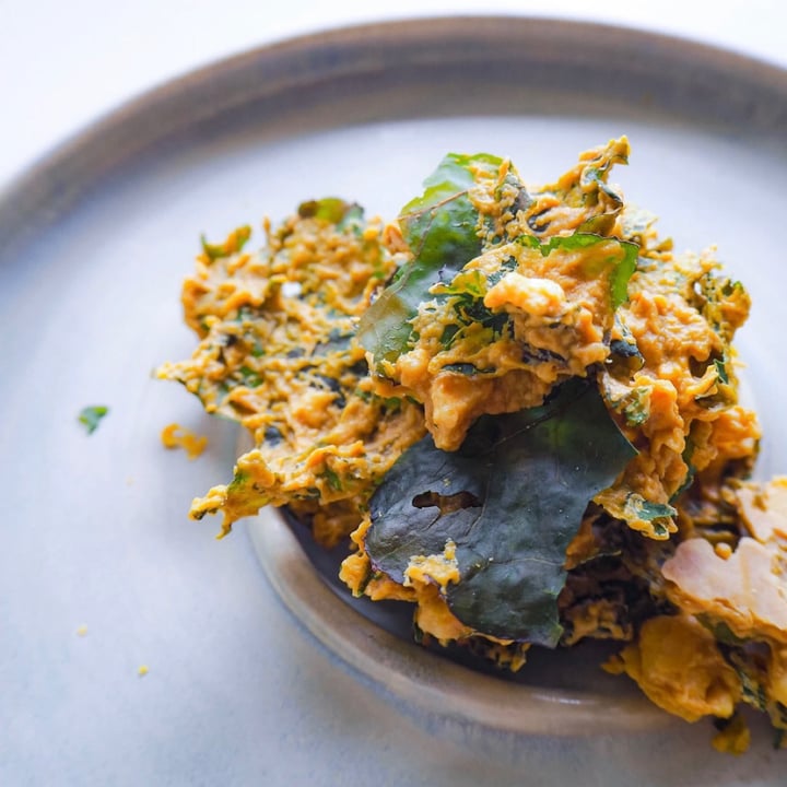 review photo of Soulistic Cheesy Kale Chips shared by @karenkng on 08 May 2021 - review
