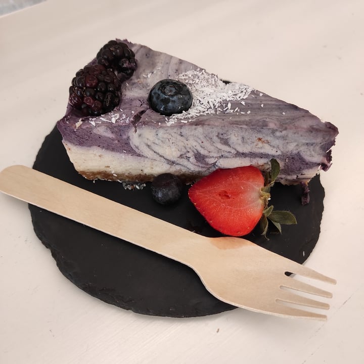 photo of #RAW VEGAN FIRENZE Raw Cake shared by @tuscanvegan on  16 Jul 2021 - review