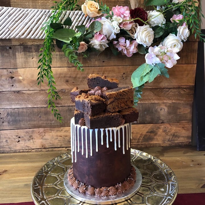 review photo of Crumb Cakes Biscoff brownie stacker shared by @curlyhairedvegan on 05 Jun 2022 - review