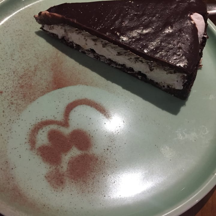 photo of Café Katzentempel Penguin 🐧 Torte shared by @alwaysellerbrock on  11 Nov 2021 - review