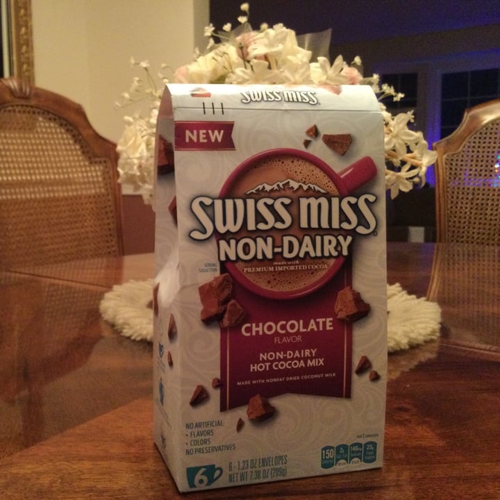 review photo of Swiss Miss Chocolate Non-Dairy Hot Cocoa Mix shared by @jayceemonterio on 31 Dec 2020 - review