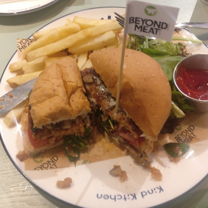 photo of Kind Kitchen by Green Common Beyond burger deluxe shared by @consti on  29 Apr 2020 - review