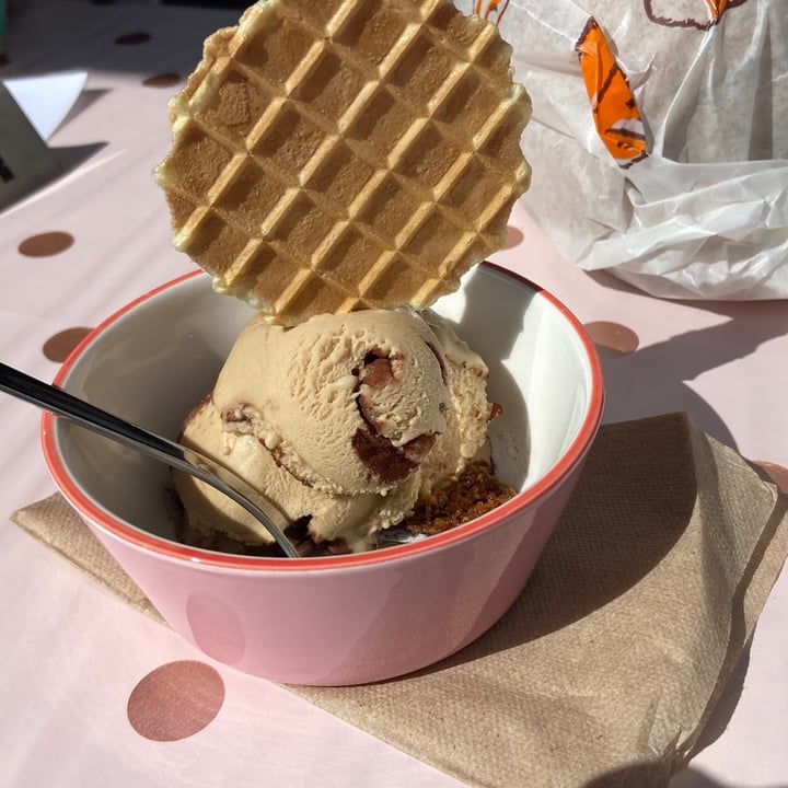 photo of IceLab NiceCream Creations Speculoos Lotus Ice cream (vegan) shared by @vegantravels on  08 Aug 2021 - review