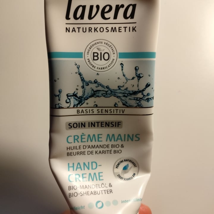 photo of Lavera Naturkosmetik Crema mani shared by @chiarabonga on  22 Apr 2022 - review