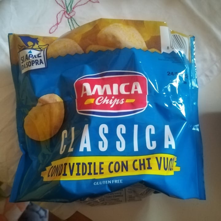 photo of Amica Chips Patatine classiche in busta shared by @veggyisa on  24 Jan 2022 - review