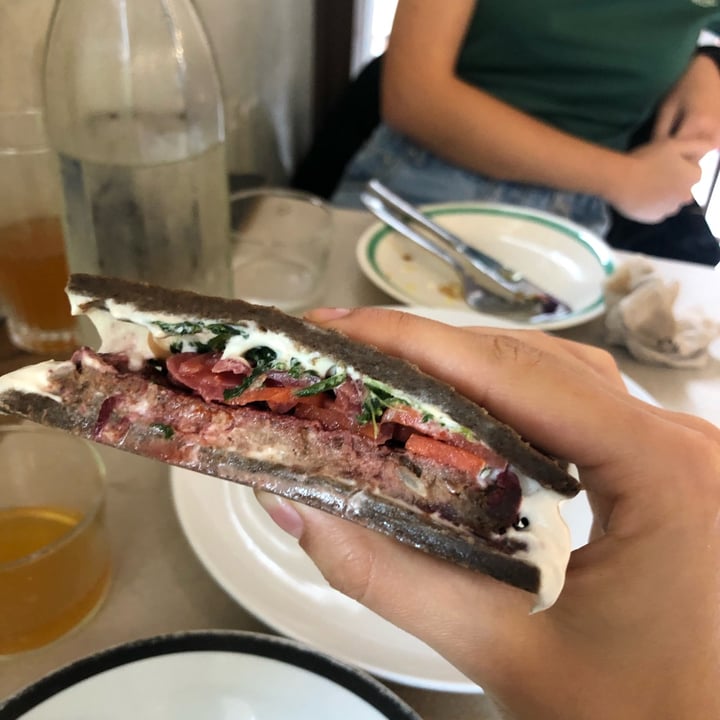 photo of Écru panino raw shared by @d413n on  18 Oct 2022 - review