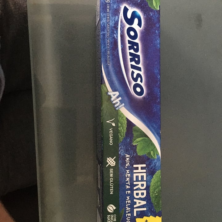 review photo of Sorriso creme dental anis, menta e melaleuca shared by @mercio on 05 Jun 2022 - review