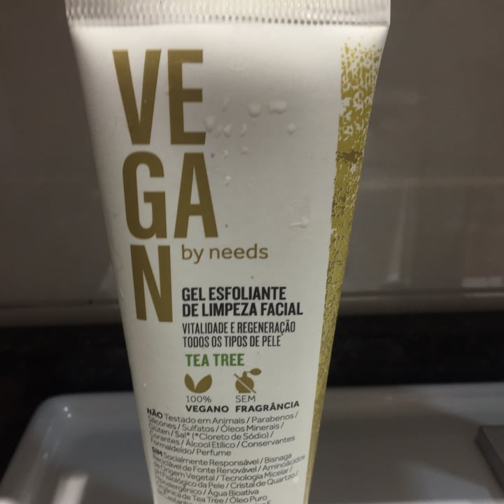 review photo of Vegan by Needs Gel esfoliante de limpeza facial shared by @andreiajesus on 06 May 2022 - review