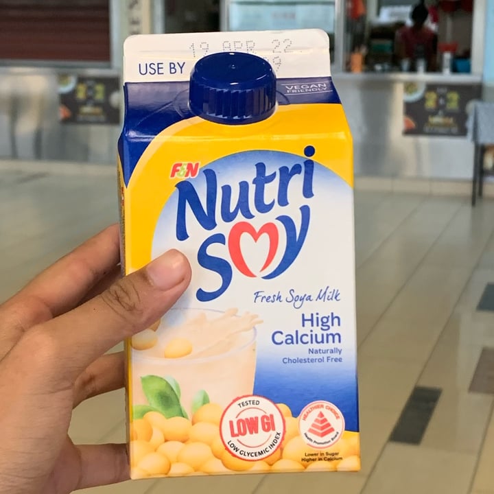photo of F&N Nutrisoy fresh soya milk high calcium shared by @audreytay on  29 Mar 2022 - review