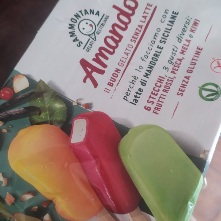 review photo of Sammontana 6 stecchi frutti rossi, pesca, mela e kiwi shared by @marti94 on 03 Jul 2022 - review