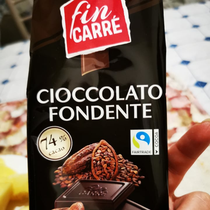photo of Fin Carré Cioccolato fondente 74% cacao shared by @valentinacanepa on  08 Mar 2022 - review
