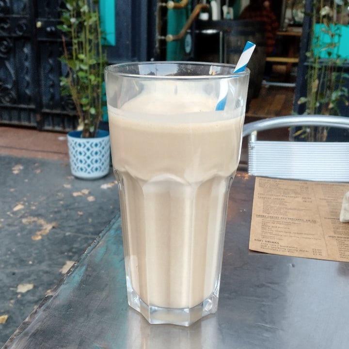 photo of The Glasvegan Chunky Monkey Smoothie shared by @veganadam on  16 Sep 2022 - review