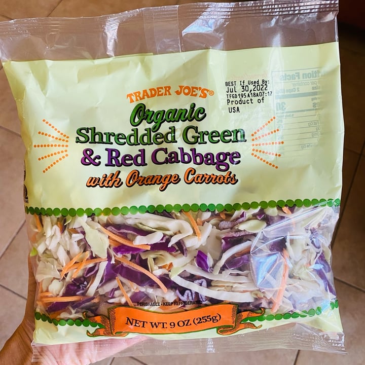 photo of Trader Joe's Organic Shredded Green & Red Cabbage With Orange Carrots shared by @beckyyy on  29 Jul 2022 - review