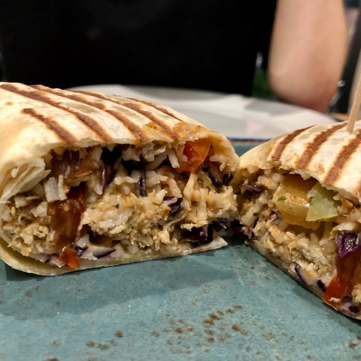 photo of Calavera Restaurant - Casalecchio di Reno Veggie burrito shared by @ceciliafrigerio268 on  30 Oct 2022 - review