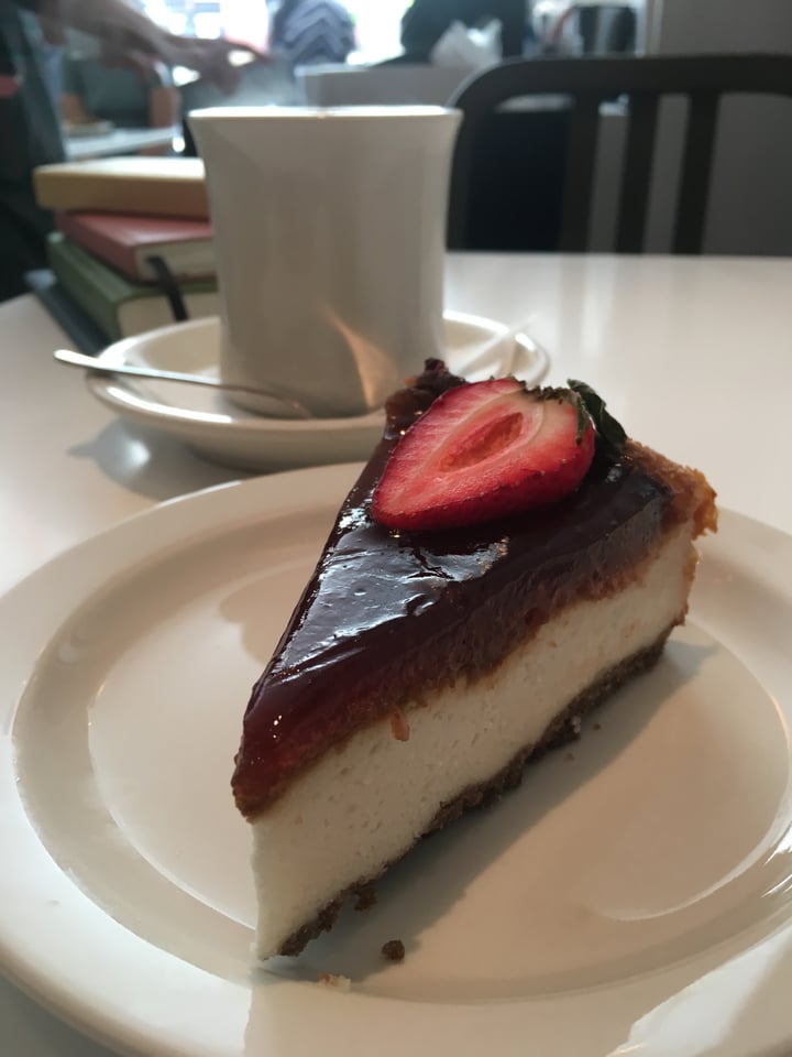 photo of Peacefood Strawberry cheesecake shared by @diana on  31 May 2018 - review