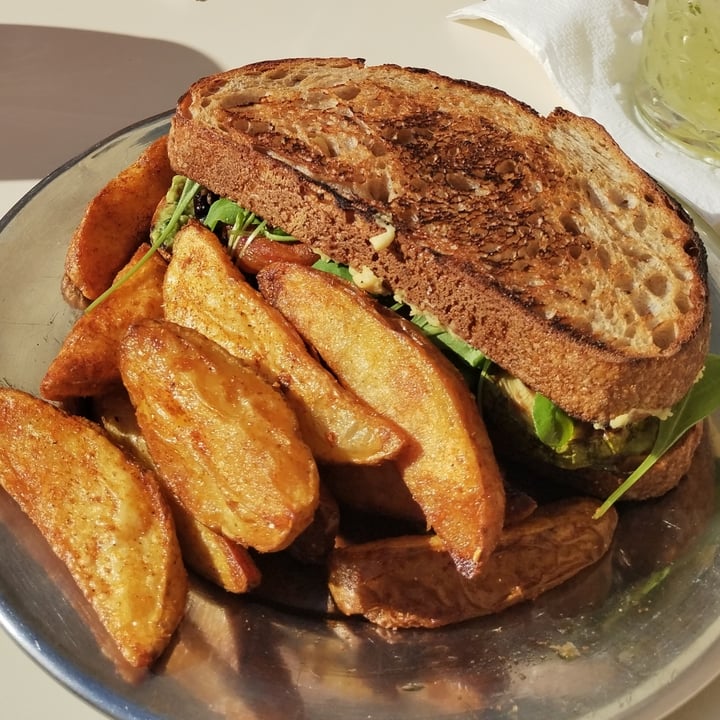 photo of Átiko Sandwich vegan shared by @cassablancas on  01 Aug 2022 - review