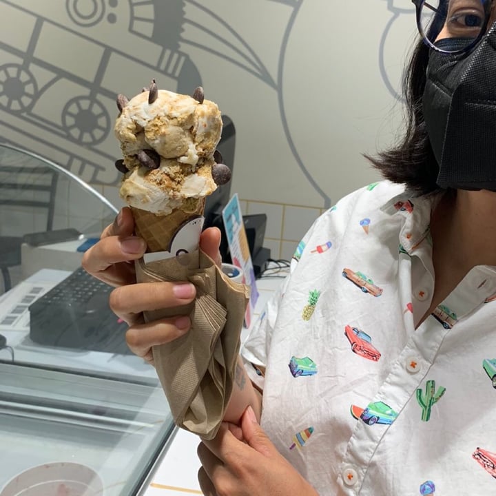photo of BonMot Ice Cream Helado de plátano, nuez y dulce de “leche” shared by @elimoncito on  03 Sep 2021 - review