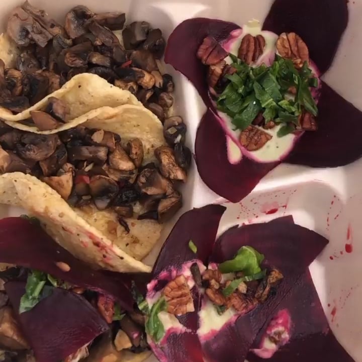 review photo of Restaurante Maria Corona Tacos de Champiñones shared by @daliaponce on 27 Nov 2021 - review