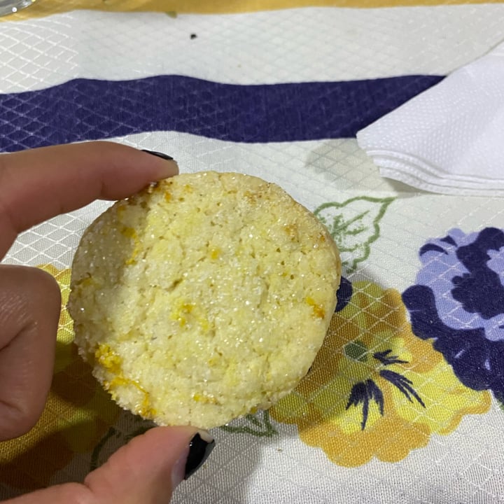 photo of Veganesh galletita de limon shared by @juliastepanenko on  21 Sep 2022 - review