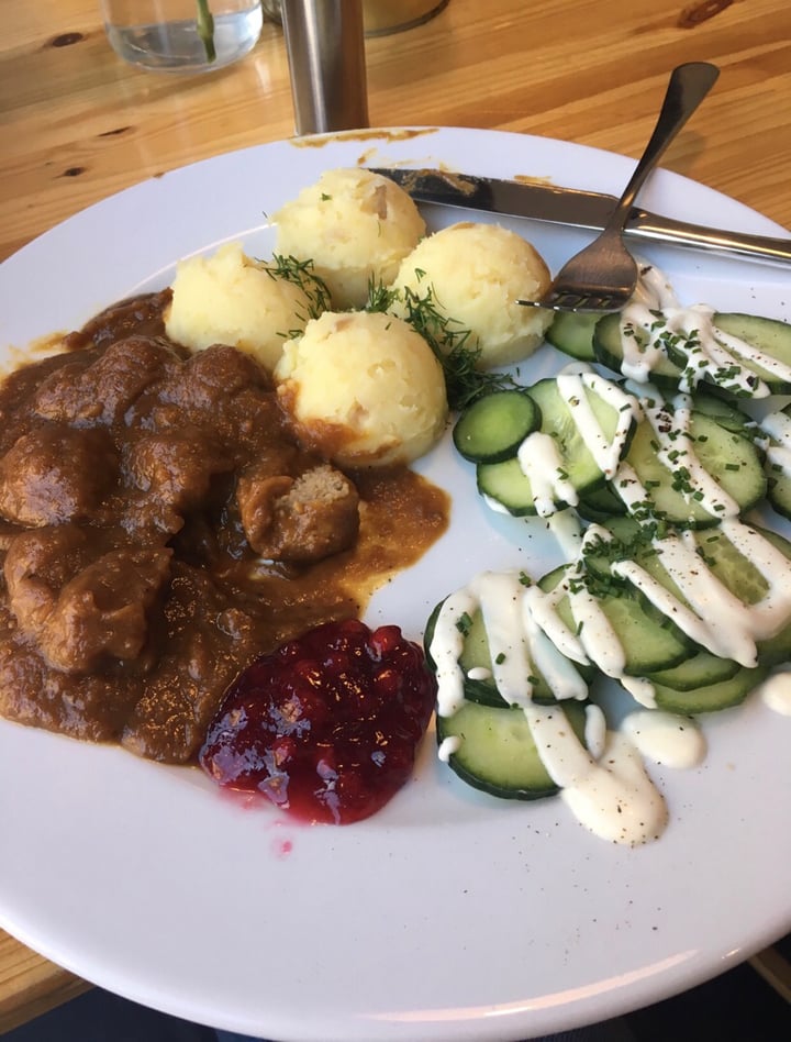 photo of Lokal Vegan Bistro Seitan Meatballs, Mashed Potatoes with Cucumber Salad shared by @lifeofgoldstyle on  04 Jan 2020 - review