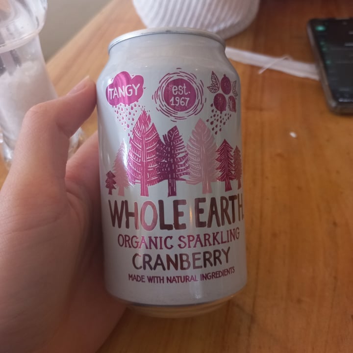 photo of Whole Earth Organic Sparkling Cranberry shared by @salticrackers on  10 Nov 2022 - review
