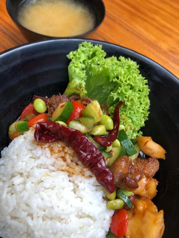 photo of Vegan Bowl Japanese monkeyhead mushroom curry rice shared by @mattgurn on  31 Dec 2018 - review