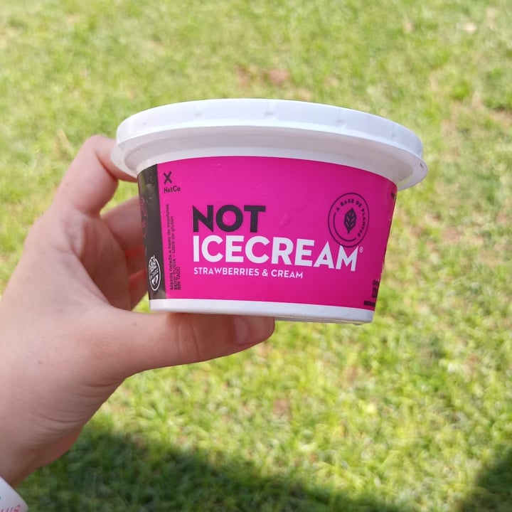 photo of NotCo Not Icecream Strawberries & Cream Mini shared by @julisvegan on  23 Feb 2022 - review