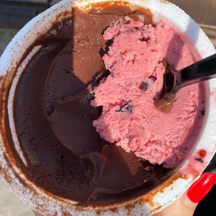 review photo of Lucciano's Helado Dark 72% Y Frutales shared by @adiaz on 21 Sep 2021 - review