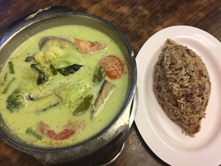 photo of Pine Tree Cafe thai green curry shared by @s1224 on  03 May 2018 - review