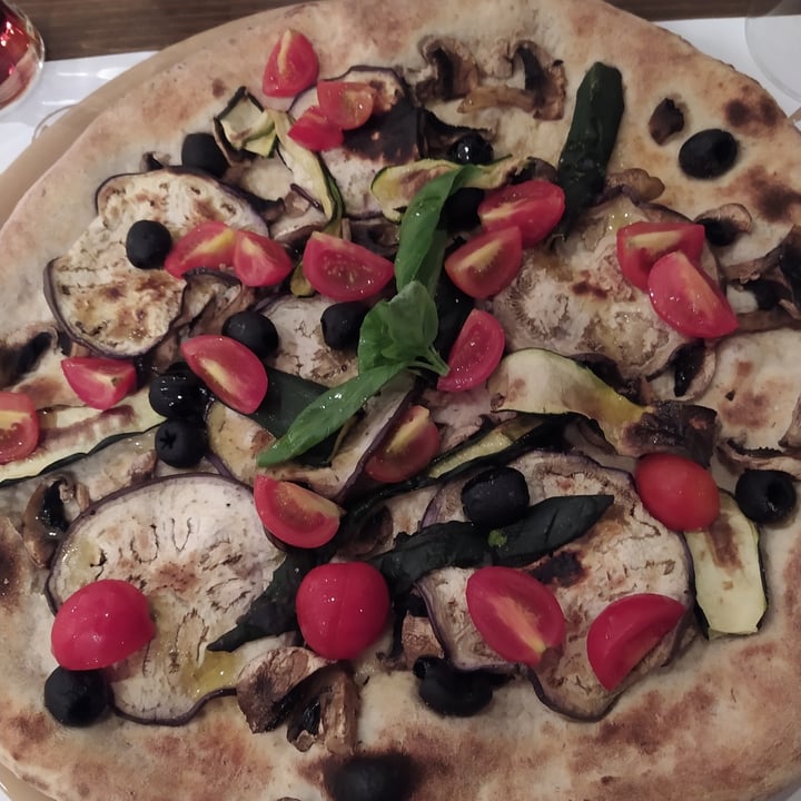 photo of Rossorame Pizza Vegetariana shared by @alexxxxxx on  12 Oct 2021 - review