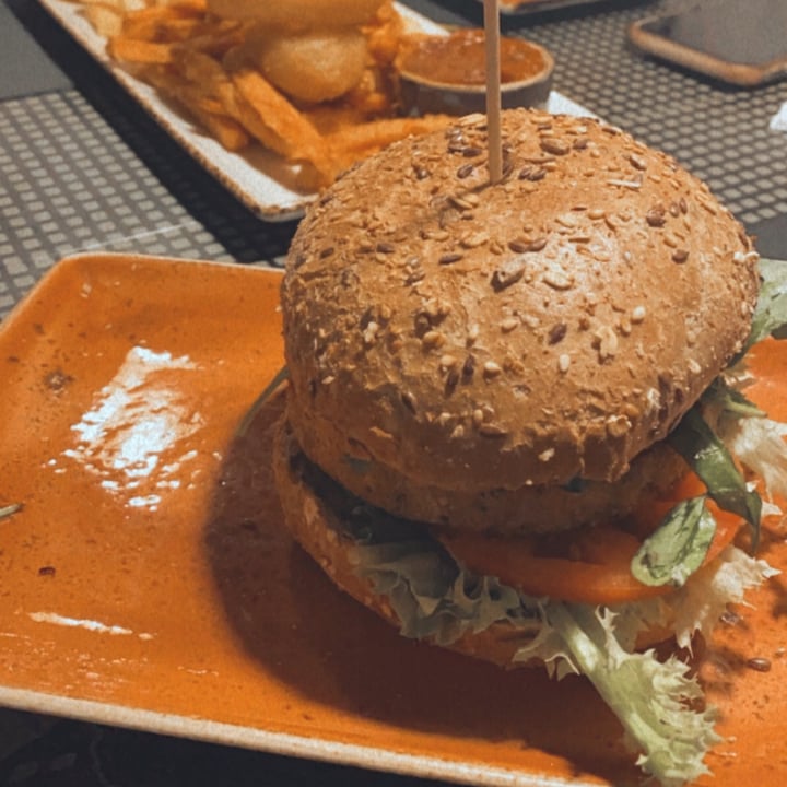 photo of Peter Pane Trüffelfee Vegane Burger shared by @nadaemad on  28 Jun 2020 - review
