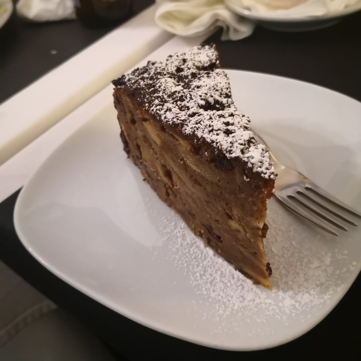 photo of Suraja torta di mele e cannella shared by @eugygin on  10 May 2022 - review