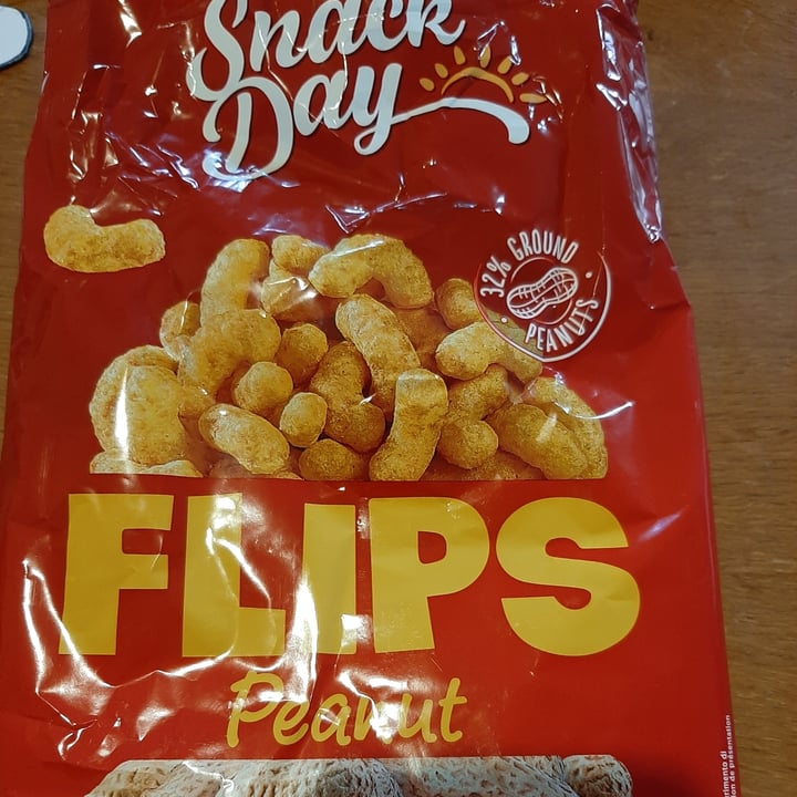 review photo of Snack Day Flip Peanuts shared by @lauraloulou on 07 May 2022 - review
