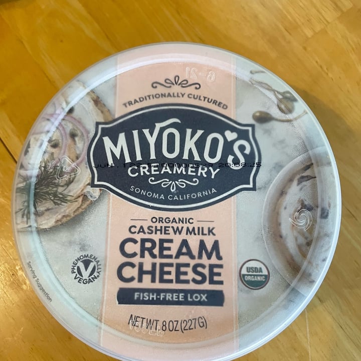 photo of Miyoko's Creamery Organic Cultured Vegan Cream Cheese Fish-Free Lox shared by @tempeh74 on  22 May 2022 - review