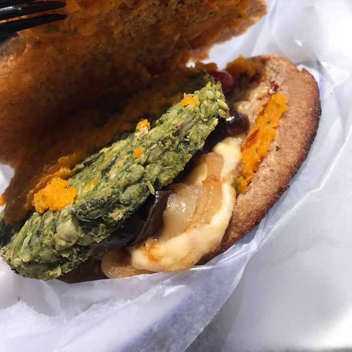 review photo of Silvestre Vegetal Burguer de Medallon De Cereal shared by @catagordon on 19 Jan 2022 - review