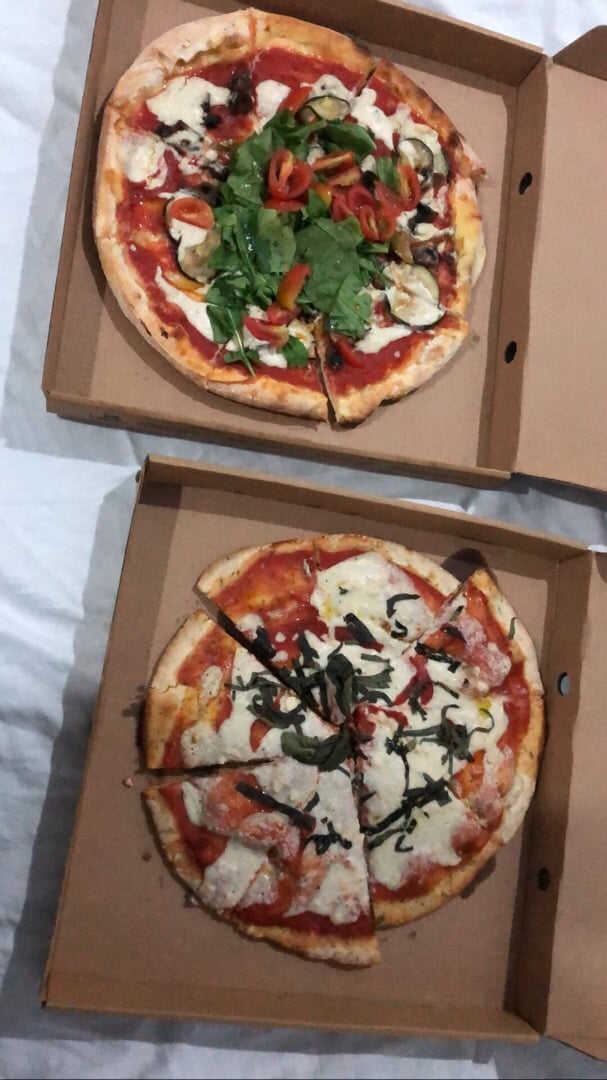 review photo of La Baracca Uluwatu Take Out Pizza shared by @joshevans6161 on 17 Nov 2019 - review
